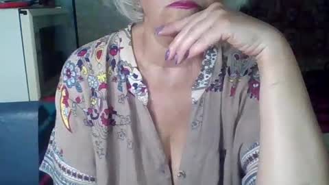Snapshot of larisaq4ugo24 chatting on 25, 6, 2026 larisaq4ugo24 online show from 25, 6, 2026