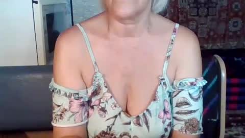 Snapshot of larisaq4ugo24 chatting on 15, 7, 2026 larisaq4ugo24 online show from 15, 7, 2026