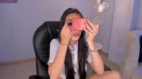 Larisa Smirnov online show from 6, 11, 2025