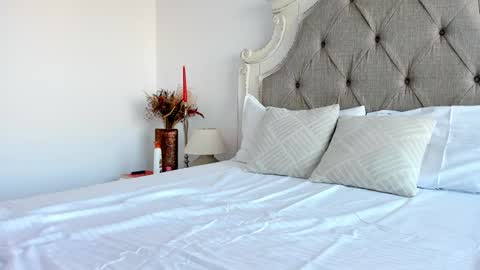 Larissa online show from 8, 1, 2025