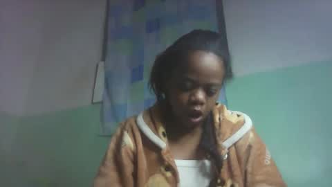 larissa645771 online show from 13, 10, 2025