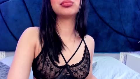 Snapshot of larissaevans chatting on 8, 3, 2025 Valentina online show from 8, 3, 2025