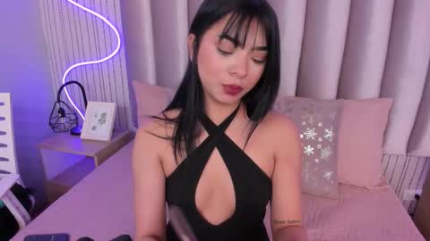 Snapshot of larissaevans chatting on 21, 10, 2025 Valentina online show from 21, 10, 2025