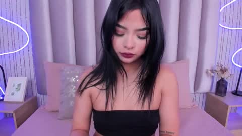 Snapshot of larissaevans chatting on 22, 10, 2025 Valentina online show from 22, 10, 2025