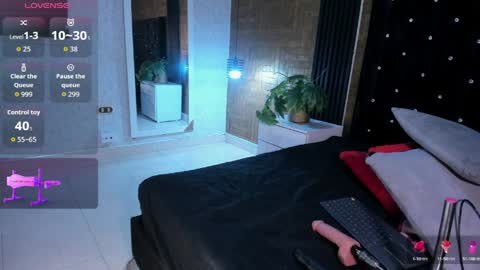       online show from 7, 4, 2026