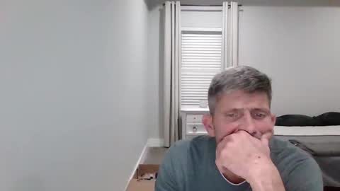 Snapshot of larry77733217 chatting on 17, 12, 2025 larry77733217 online show from 17, 12, 2025