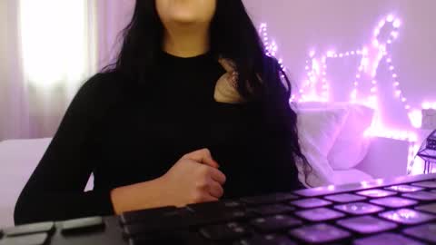 Auri online show from 5, 2, 2026