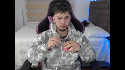 YOUR BABY online show from 31, 1, 2025