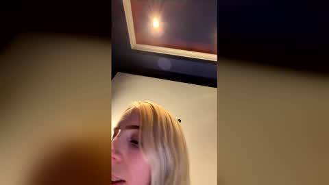 Roxy blue online show from 16, 2, 2026