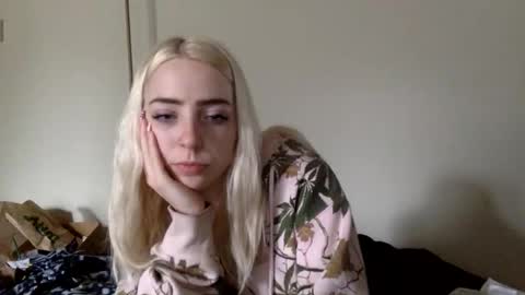 Roxy blue online show from 3, 3, 2026