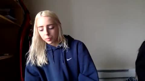 Roxy blue online show from 5, 3, 2026