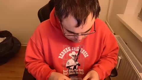 Snapshot of latexboy893 chatting on 5, 3, 2026 latexboy893 online show from 5, 3, 2026