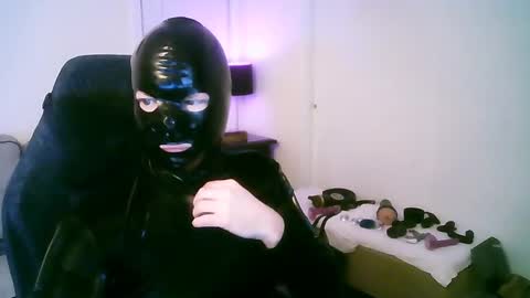 Snapshot of latexminheadroom chatting on 8, 3, 2025 latexminheadroom online show from 8, 3, 2025