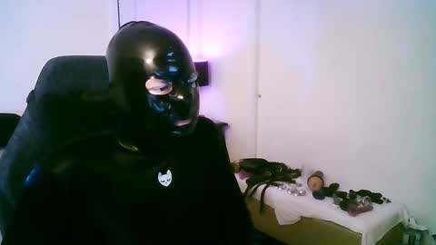 Snapshot of latexminheadroom chatting on 28, 10, 2025 latexminheadroom online show from 28, 10, 2025
