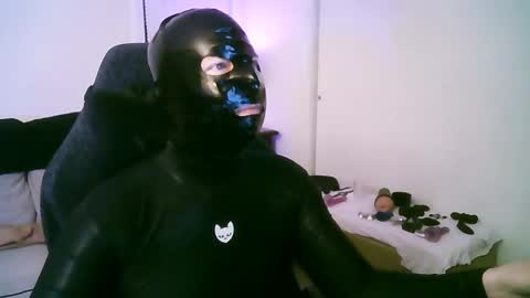 latexminheadroom online show from 1, 4, 2026