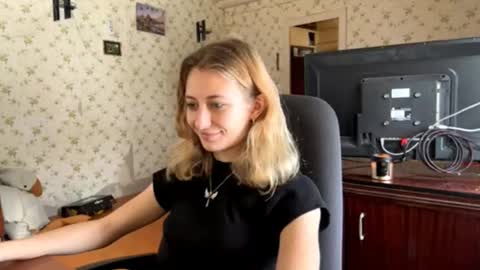 Amelia online show from 4, 3, 2026