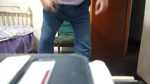 CHARLES ROBERT online show from 18, 9, 2025