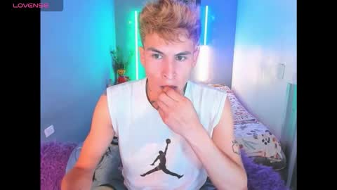 latin_boysxxx_ online show from 14, 3, 2026