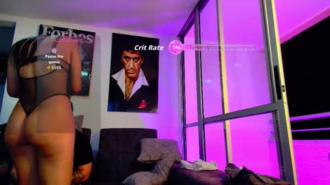 Snapshot of latin_couple77 chatting on 11, 11, 2025 Sara y Andy online show from 11, 11, 2025