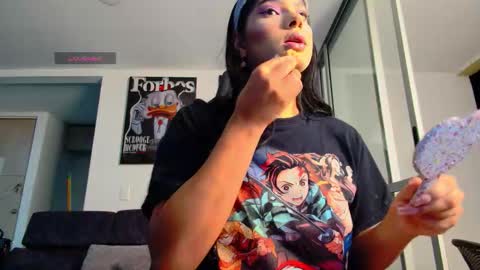 Snapshot of latin_couple77 chatting on 26, 11, 2025 Sara y Andy online show from 26, 11, 2025