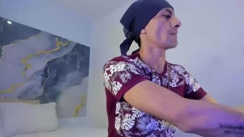 crissex  online show from 27, 10, 2025