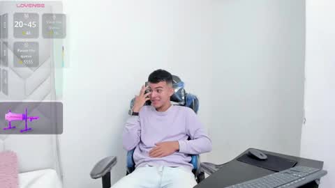 Snapshot of latin_milk_18 chatting on 28, 2, 2025 Mao Danny online show from 28, 2, 2025