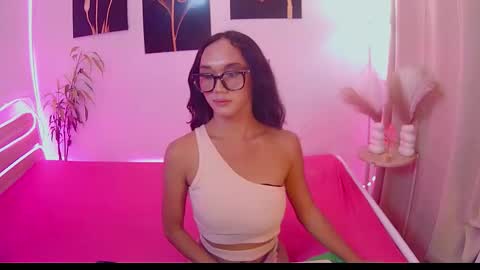 Snapshot of latina_kia chatting on 13, 11, 2025 latina_kia online show from 13, 11, 2025