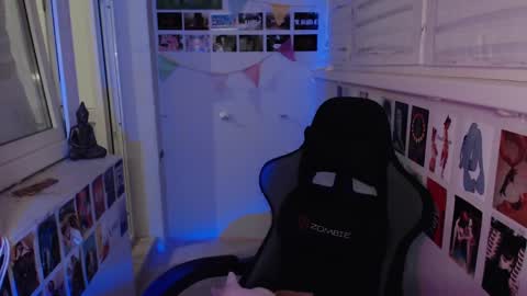 miiiiiiaaaa online show from 6, 2, 2025