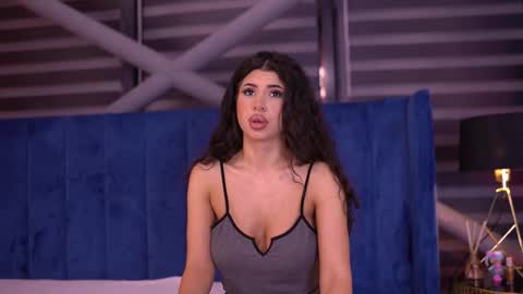 Latina online show from 8, 1, 2026