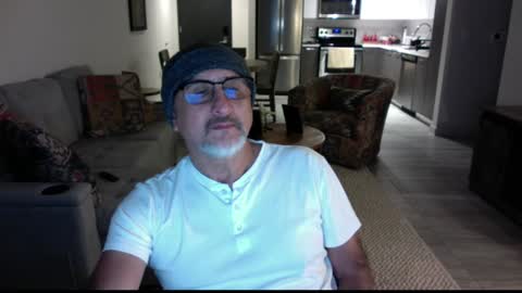 QS - INDEPENDENT MODEL online show from 23, 12, 2024