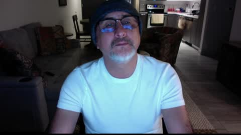 QS - INDEPENDENT MODEL online show from 24, 12, 2024