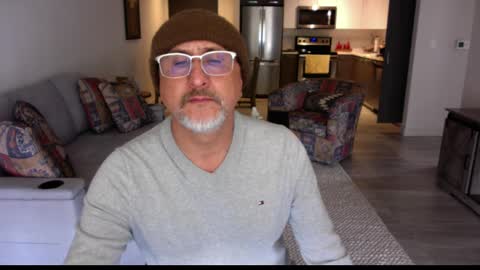 QS - INDEPENDENT MODEL online show from 28, 2, 2025