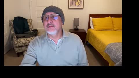 Snapshot of latinnous chatting on 5, 12, 2025 QS - INDEPENDENT MODEL online show from 5, 12, 2025