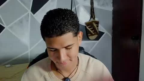 latinohotboy_ online show from 11, 6, 2026