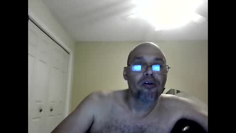 Snapshot of latinoinfla chatting on 1, 1, 2025 latinoinfla online show from 1, 1, 2025