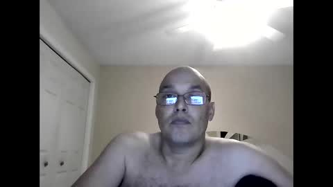 Snapshot of latinoinfla chatting on 2, 1, 2025 latinoinfla online show from 2, 1, 2025