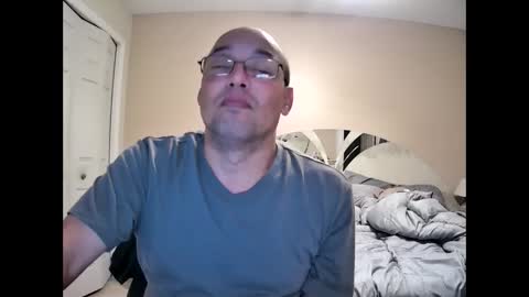 Snapshot of latinoinfla chatting on 5, 1, 2025 latinoinfla online show from 5, 1, 2025