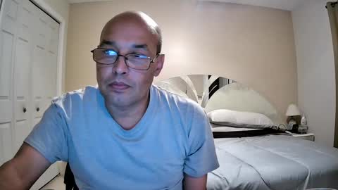 Snapshot of latinoinfla chatting on 1, 10, 2025 latinoinfla online show from 1, 10, 2025