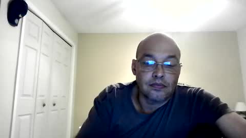 Snapshot of latinoinfla chatting on 10, 10, 2025 latinoinfla online show from 10, 10, 2025