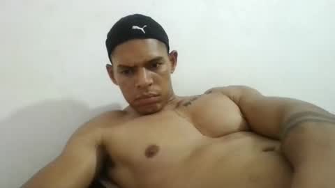 latinoxxl22cm online show from 23, 2, 2025
