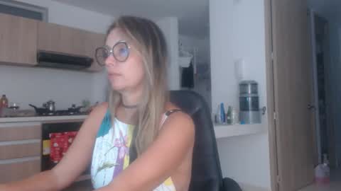 latinpaprika online show from 19, 10, 2025