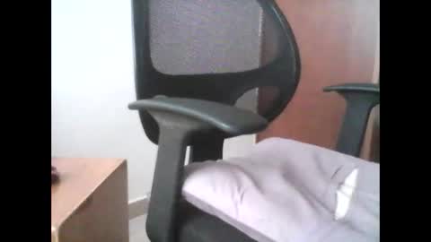 Snapshot of latintropikal chatting on 3, 12, 2025 Latin Flow online show from 3, 12, 2025