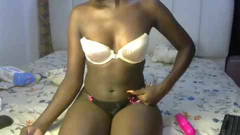 latoya_shines online show from 18, 2, 2026