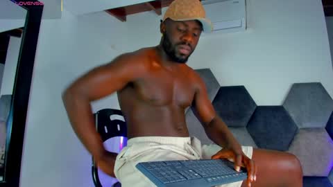 Snapshot of latrellx7 chatting on 14, 5, 2026 LEANDRO online show from 14, 5, 2026