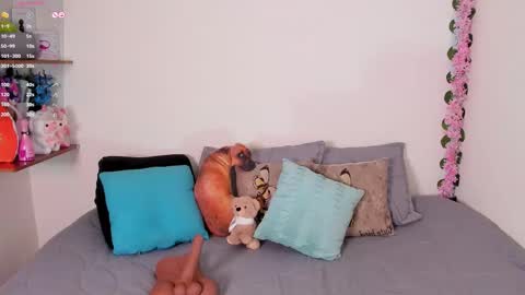 laura1__ online show from 25, 9, 2025