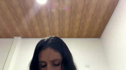 laura  online show from 29, 5, 2026