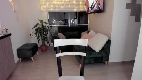 laura cruz online show from 20, 1, 2025