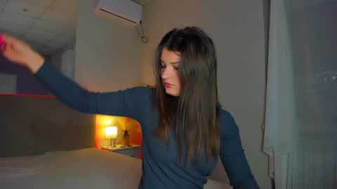 Laura online show from 6, 10, 2025