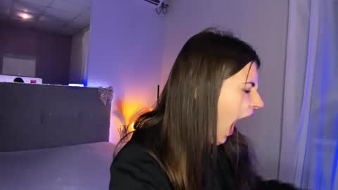 Laura online show from 8, 7, 2026