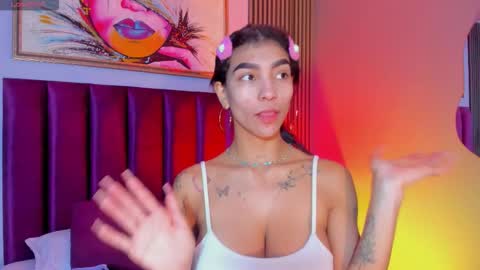 Laura online show from 4, 12, 2025